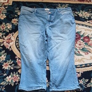 Maurices Size 20 Blue Cropped Jeans